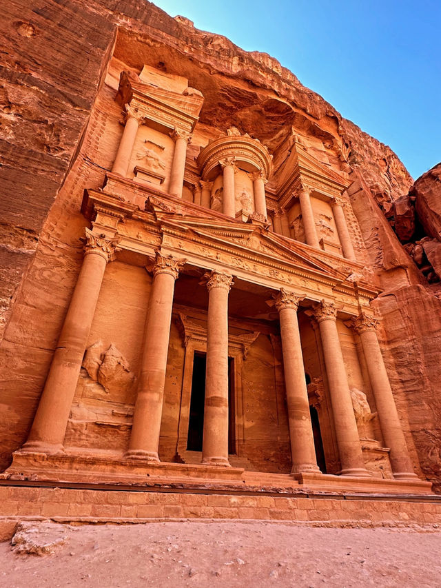 🚗 Ride-Sharing in Amman & Getting to Petra on a Budget 🏛️🧭