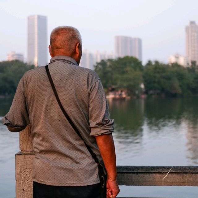 🌇 Baohe Park Sunset: Tranquil Beauty in the Heart of Hefei