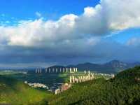 🌤 Nanshan Awakens: Morning Light Over Yantai’s Sacred Hills ⛰️✨