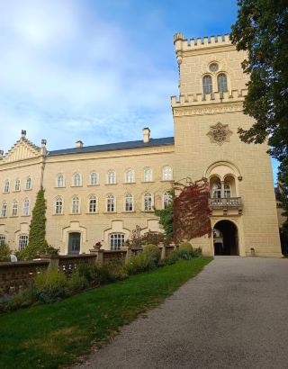 Zámek Chyše: Czech Castle Vibes, Epic History & Insta-Ready Interiors 😍🏰