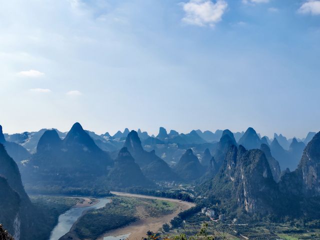 第一次爬老寨山，拍到了人生照片，附機位