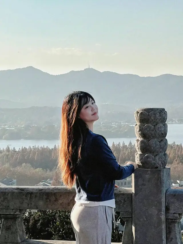 Climb up to the Chenghuang Pavilion and you can see the whole West Lake