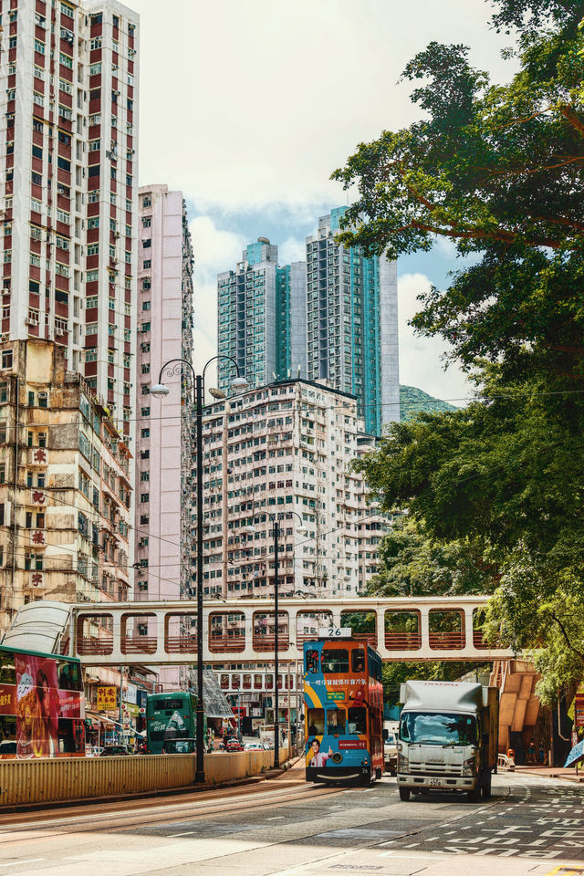 香港六十年代的建築、變形金剛拍攝地「怪獸大廈」