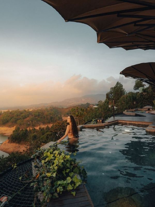 🌟 Guatape Getaway: Top Stays in Colombia's Hidden Gem 🌟