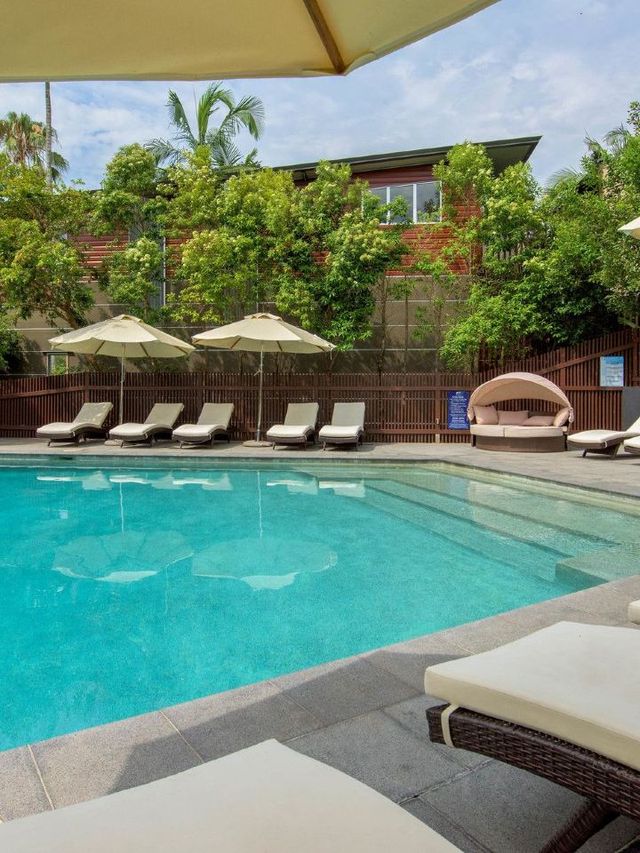 🌟 Noosa's Hidden Gems: Luxe Stays & Ocean Views 🌊