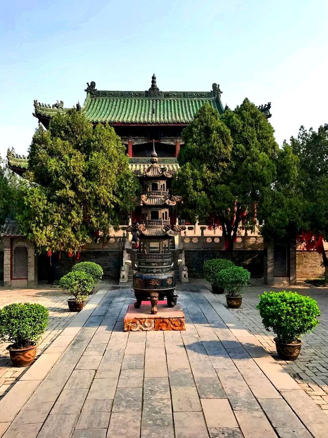 許昌春秋樓：關羽夜讀春秋的傳奇之地
