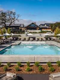 🍇✨ Napa Valley's Finest: A Four Seasons Experience 🏞️🛏️
