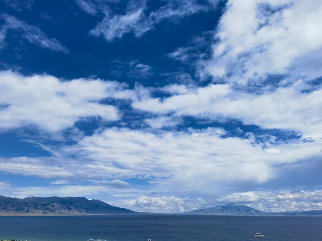 賽里木湖，天山之上的藍寶石