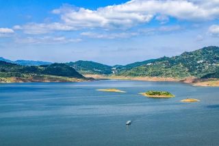Fairyland on Earth~ Zhigaalu Lake