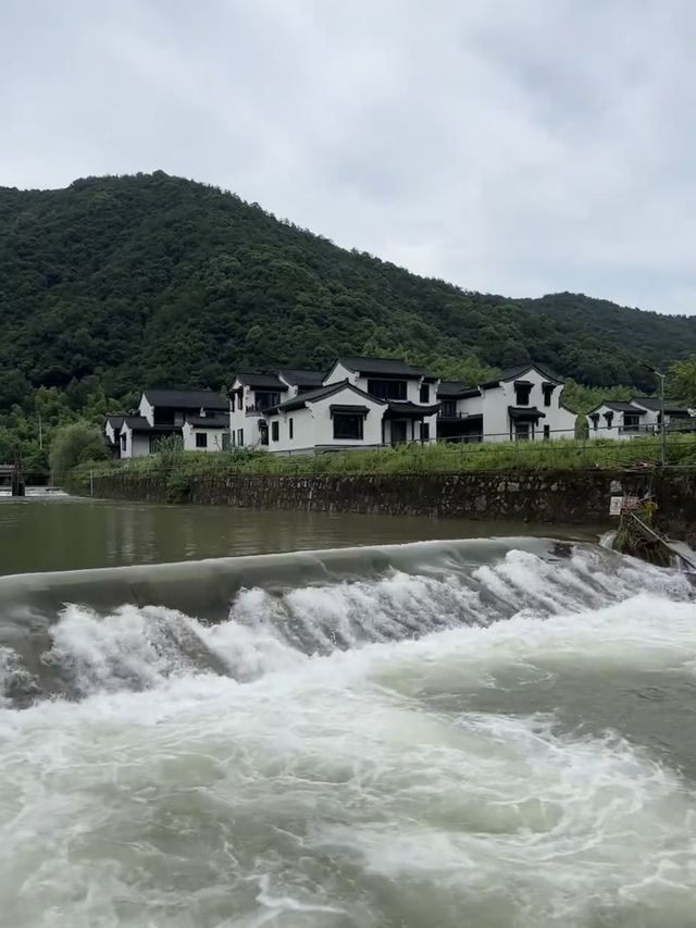 被問爆的湖州溯溪地這個夏天一定要去