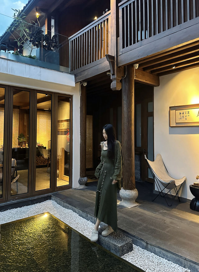 喺麗江住咗夢寐以求嘅庭院酒店。