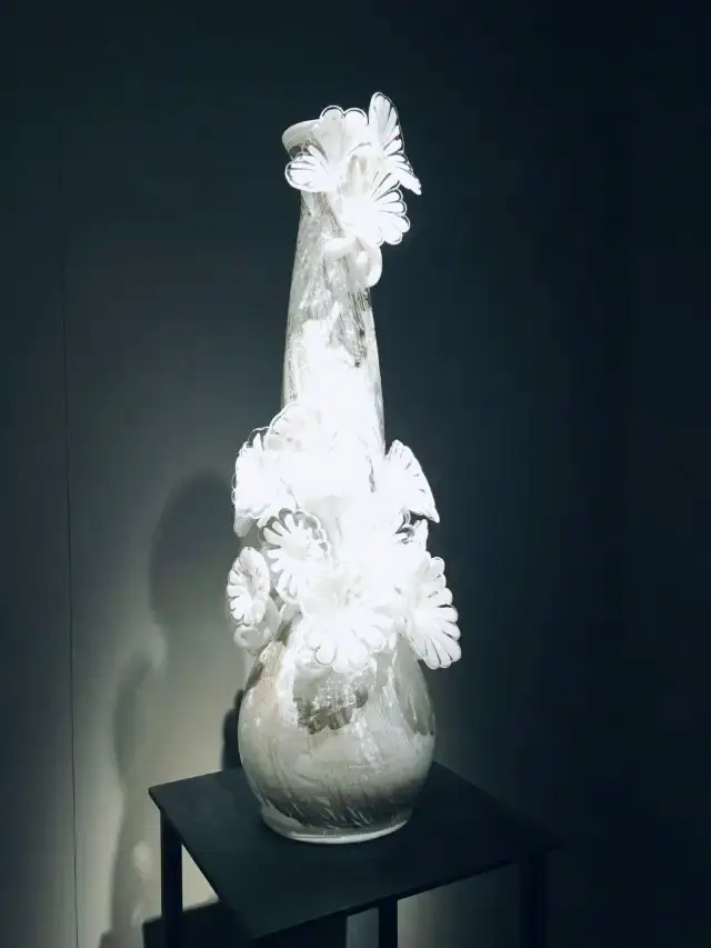 Seattle Attractions | Chihuly Garden and Glass is a must-visit.