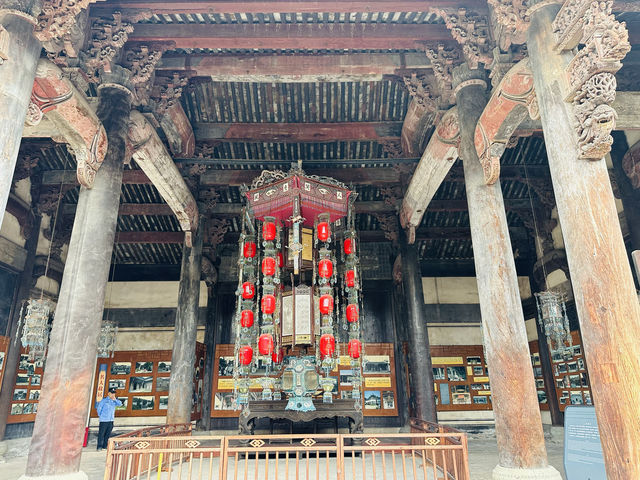 活的木雕博物館——東陽盧宅。