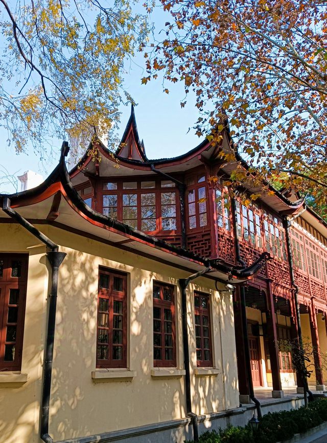 逛逛華東政法大學（長寧校區）