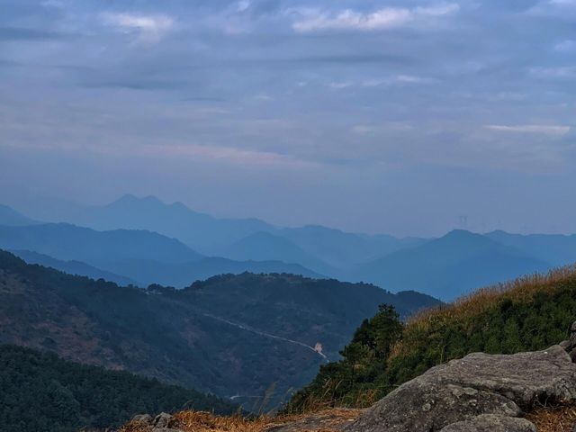 「【徒步天堂】陳平山：小眾秘境，與自然親密接觸的絕佳去處！」