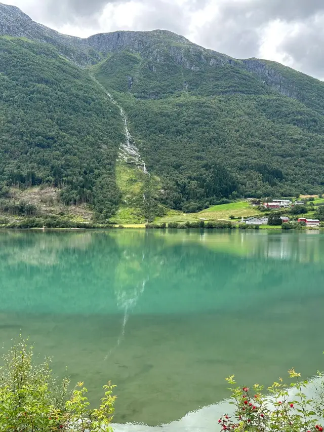 Multi-country family travel guide