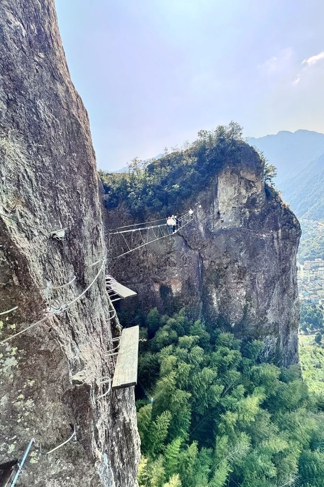 千萬別在雨季來雁蕩山，我怕你來了就不想走