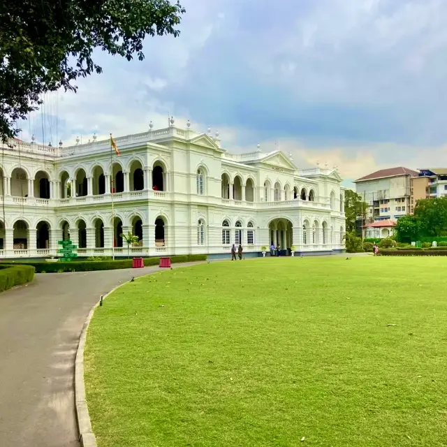 Discover Sri Lanka’s Treasures at Colombo National Museum