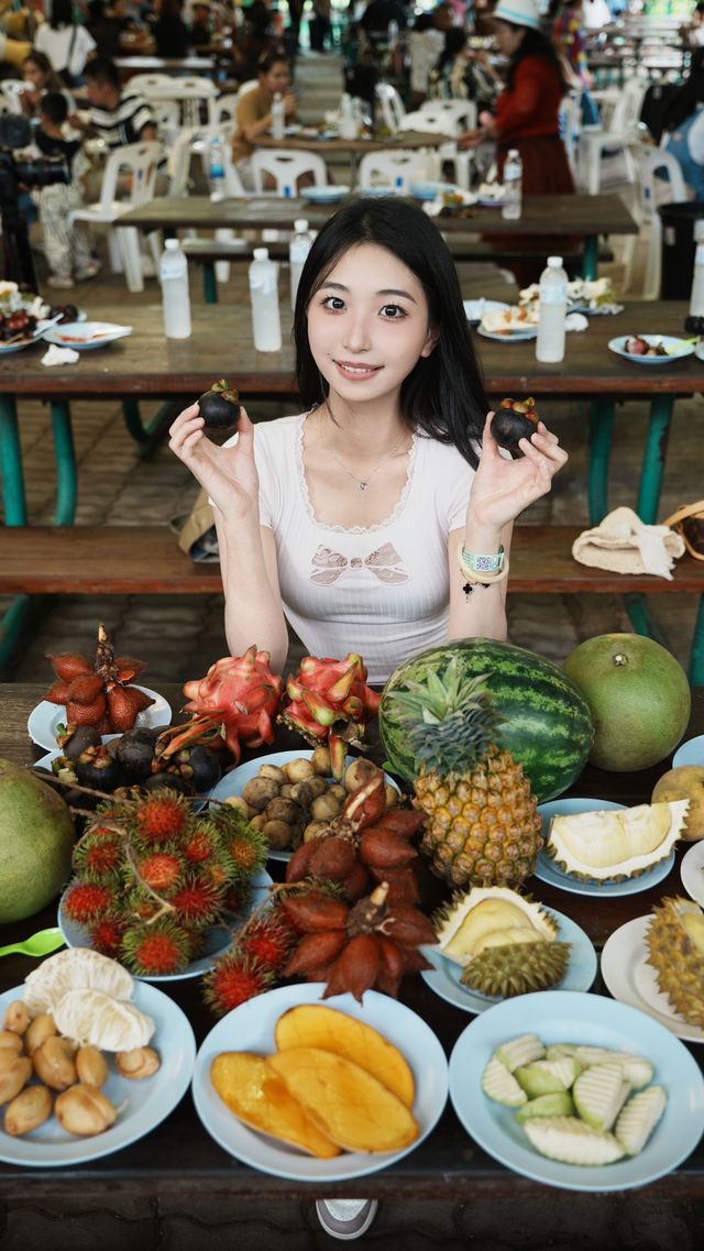 喺泰國羅勇府實現咗水果自由