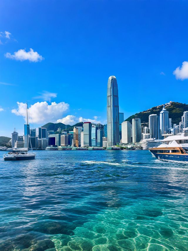 來香港感受電影裡的故事吧