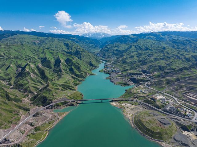 新疆昌吉呼圖壁縣山區嘅美景
