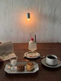 ✨大阪「awaiya books」｜藏在書堆裡的慢時光咖啡館☕️📚