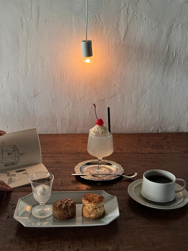 ✨大阪「awaiya books」｜藏在書堆裡的慢時光咖啡館☕️📚
