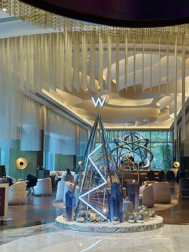 有一種天仙級酒店嘅命題，叫「當成都遇見W」