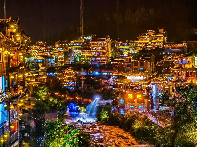 The waterfall town called Furong 芙蓉镇 is a must visit!
