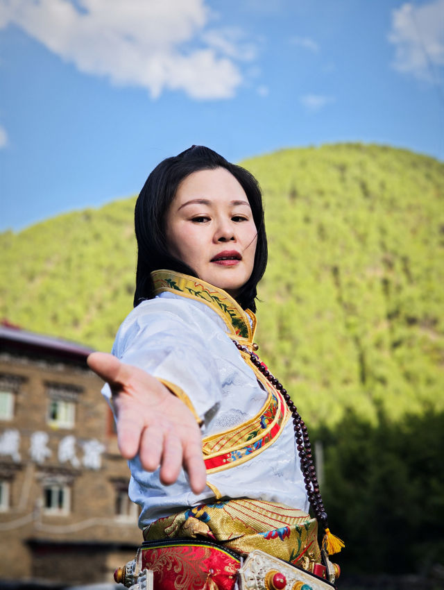 藏服寫真自由！來雅江住進現實版香巴拉。