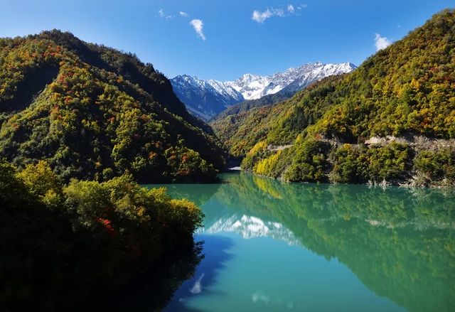 免費小眾景點平武白馬沿途風景--邂逅綠水藍天彩林雪山 免費小眾景點平武白馬沿途風景--邂逅綠水藍天彩林雪山