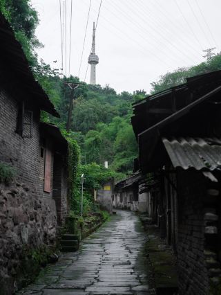 瀘州敘永｜千年古剎寶蓮寺，在紅牆古街拍出禪意大片！ 必去理由： 川南秘境！明代古寺穿越600年