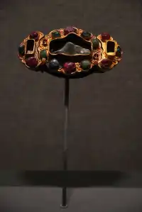 逛梁莊王珍藏館，被明代王室審美按頭種草