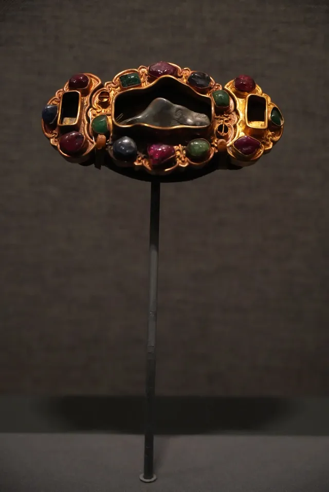 逛梁莊王珍藏館，被明代王室審美按頭種草