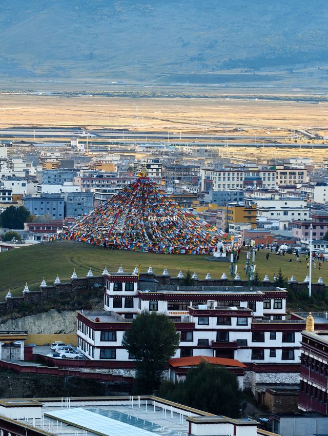 理塘後山日落機位｜雲端觀景台，美到窒息！