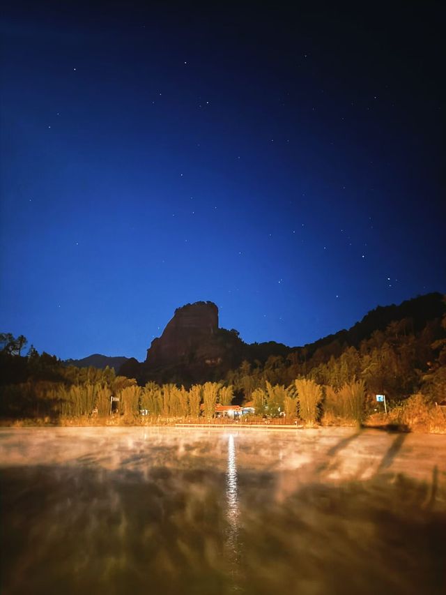 金色銀杏古道上 金色銀杏古道上