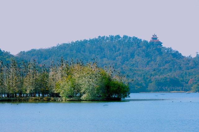 碧波雁影廊——武漢東湖落雁景區