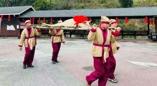 The Third Annual Pig Festival at Yanjiang River Scenic Area Kicks Off with Heartwarming Enthusiasm