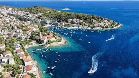 Dream Island Hvar — traveler post in Split