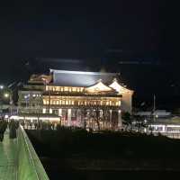 京都散遊，夜步鴨川。