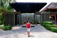 Apsara Beachfront Resort & Villa