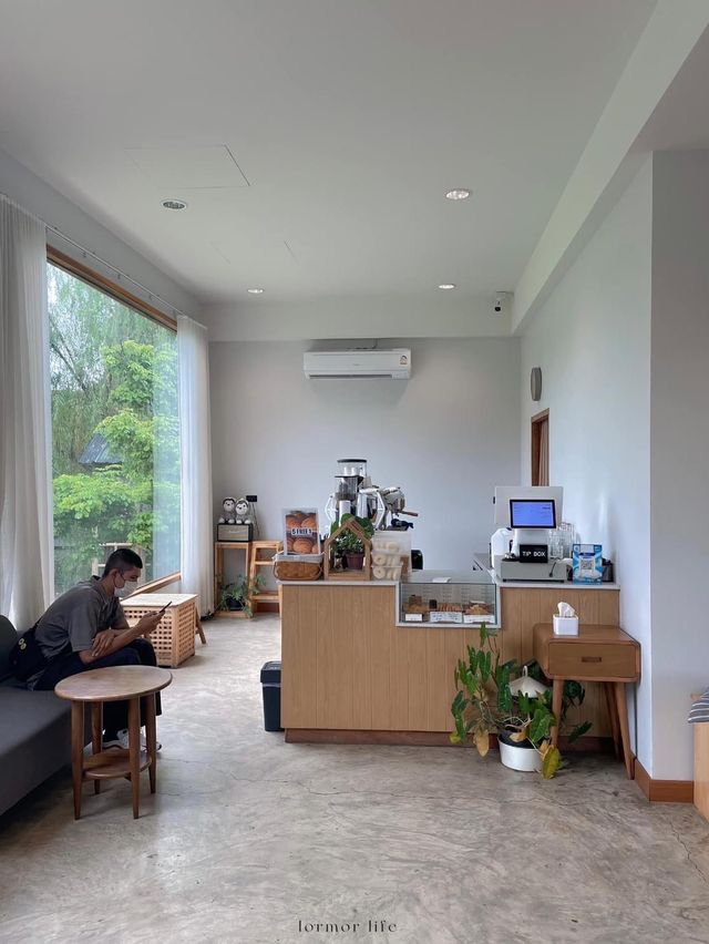 Karpenter cafe & bake | คาเฟ่ลำปาง อบอุ่นมาก