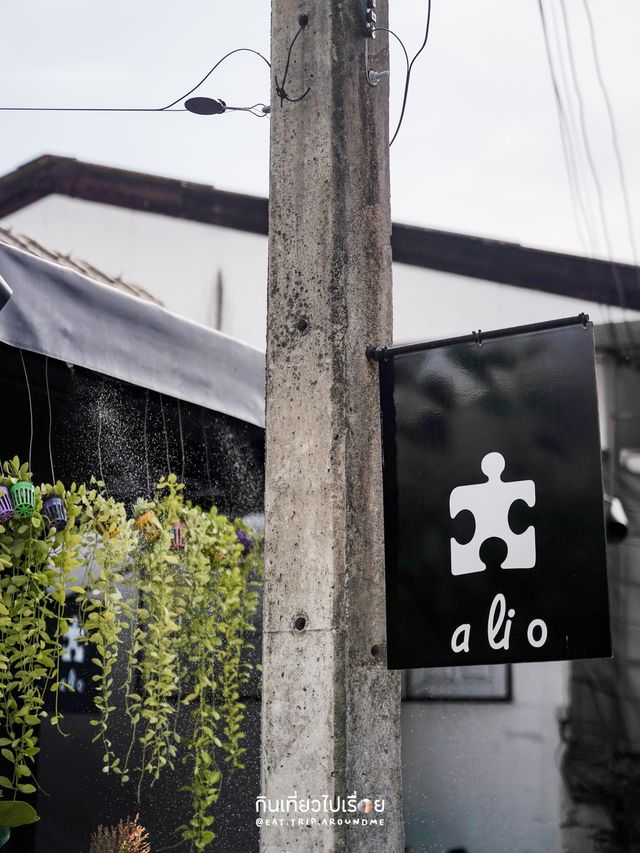 alio slow bar ร้านกาแฟโทนสีดำชิคๆในเชียงราย