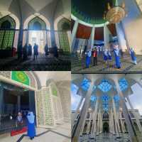 "Largest Mosque in Malaysia: The Blue Mosque"