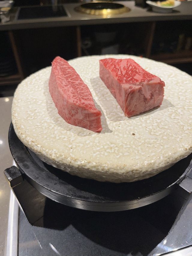 치열한 웨이팅 끝에 즐길 수 있는 이속우화 한우오마카세