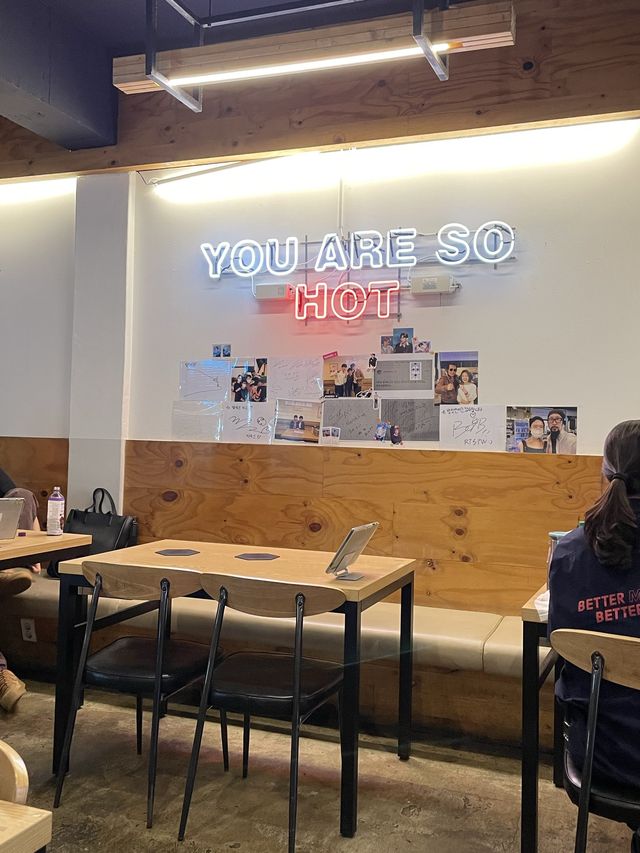 【弘大】一人前セットがあるキムチチゲ屋さん🇰🇷