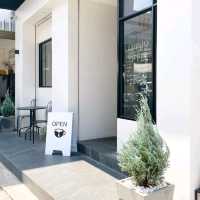 Laminim Coffee Shops 