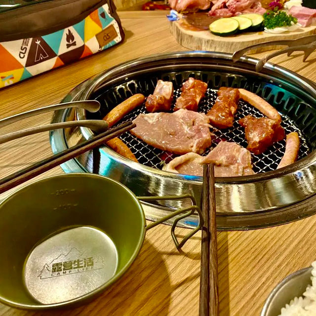 🔆鬧市中的露營主題餐廳🔆 