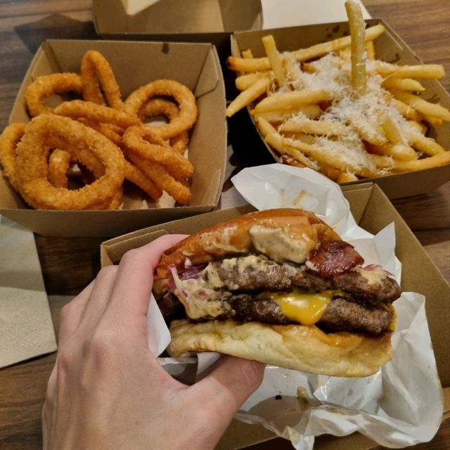 Burger Labo - Hidden Burger Bar