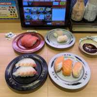 Belt sushi at Sushiro 